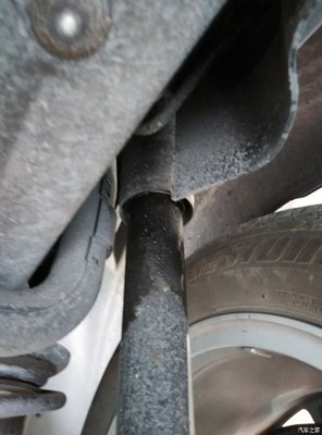 【圖】菲翔后減震一只出現了滲油現象請問4s店給更換嗎?才15600_菲翔論壇_汽車之家論壇